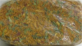 新法上路第3天　違規攜肉品入境仍多（2）違規攜帶肉品罰鍰新制上路第3天，違規情形仍頻傳，防檢局16日表示，有旅客攜帶來自越南的雞肉鬆遭罰新台幣3萬元，並呼籲民眾千萬不要以身試法。（防檢局提供）中央社記者吳欣紜傳真　107年12月16日