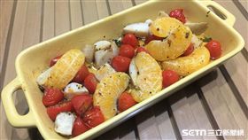 番茄柑橘烤杏鮑菇料理，冬天暖胃還能遠離食道癌。（圖／亞大醫院醫師江承源、營養師洪偵容提供）
