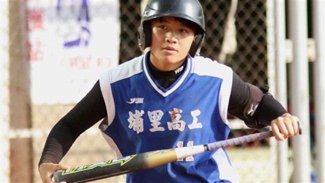 女壘／中小學女壘聯賽高雄鳳山開打
