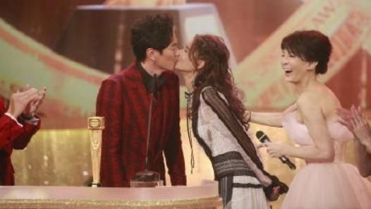 演員得獎「謝謝我太太」！意外曝婚訊