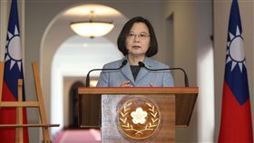 轉型正義去蔣化  總統：不是我或促轉會說了算轉型正義「去蔣化」引發關注，總統蔡英文（圖）18日上午在總統府進行迴廊談話表示，這不是總統說了算，也不是促轉會說了算，社會期待促轉會能搭建平台，讓有不同看法的人可以在一個平台上交換意見。中央社記者鄭傑文攝　107年12月18日