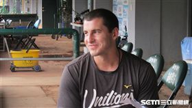 ▲統一獅左投Ryan Verdugo（瑞安）接受媒體訪問。（圖／記者蕭保祥攝影）