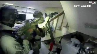 海陸男藏社區改槍　誇張軍火庫震懾警