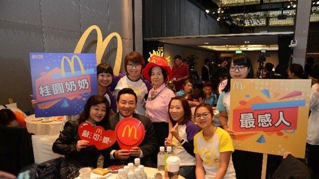 桂圓奶奶服務逾廿年獲獎：堅持做下去