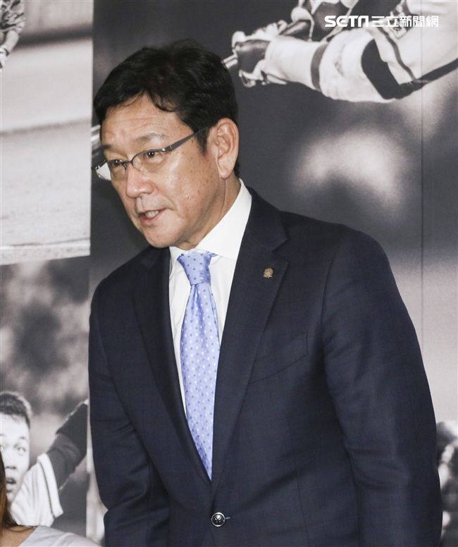 台灣強打王柏融與日本職棒火腿隊簽約，日本火腿球團監督栗山英樹。（記者林士傑/攝影）