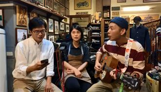 陳其邁再唱金曲　網讚：比夜襲好多了