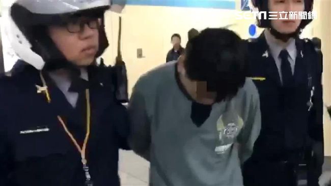 捷運車廂用火烤刀　嫌辯：要讓刀鋒利