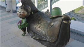 淡海輕軌車站　陳列幾米創作公共藝術新北市淡海輕軌綠山線是北台灣第一條輕軌，全線11座車站月台上都有藝術家幾米的創作。（新北市政府提供）中央社記者黃旭昇新北市傳真　107年12月18日