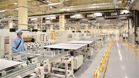 全台最大　元晶屏東太陽能模組廠啟用（1）元晶太陽能科技公司屏東模組廠為全台灣規模最大的太陽能光電模組廠，年產能達1GW，30日正式啟用。（屏東縣政府提供）中央社記者郭芷瑄傳真　107年4月30日