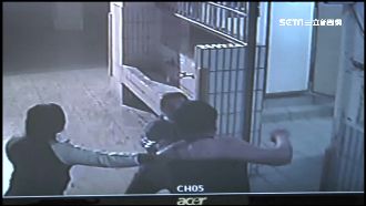 欲偷窺被抓包　法官因罪證不足輕判他