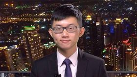 網紅「視網膜」陳子見 兼 華視新聞主播。(翻攝臉書)