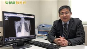 醫師提醒，接受保骨針治療會讓血液中鈣離子濃度下降，所以病患應該適時補充鈣片，若需看牙醫也應該告知醫師自己正在接受保骨針治療。