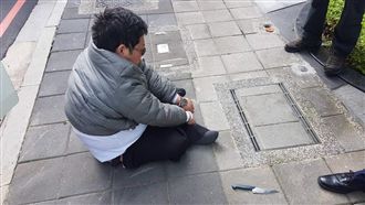 力挺學生抗議江宜樺　男嗆殺台大教授