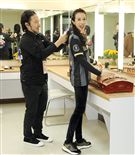 莫文蔚首次公開演唱會後台服飾、道具、化妝間等。（記者邱榮吉/攝影）