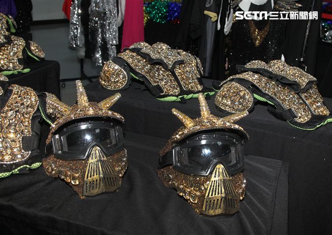 莫文蔚首次公開演唱會後台服飾、道具、化妝間等。（記者邱榮吉/攝影）