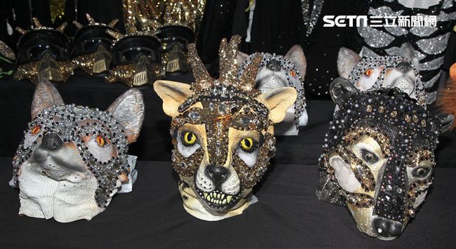 莫文蔚首次公開演唱會後台服飾、道具、化妝間等。（記者邱榮吉/攝影）