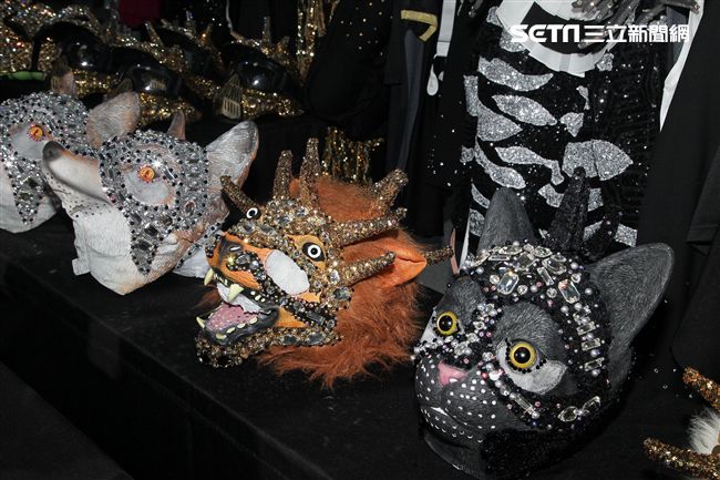 莫文蔚首次公開演唱會後台服飾、道具、化妝間等。（記者邱榮吉/攝影）