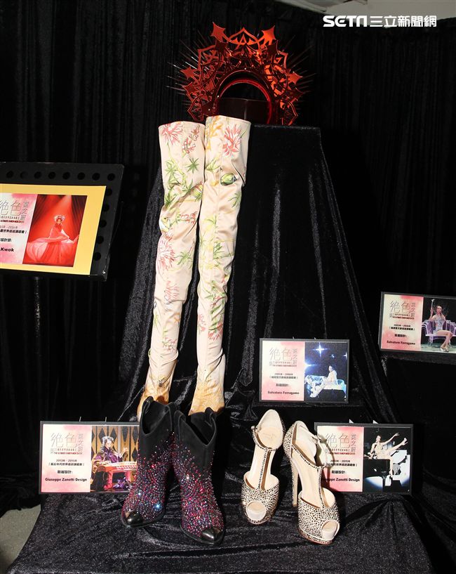 莫文蔚首次公開演唱會後台服飾、道具、化妝間等。（記者邱榮吉/攝影）