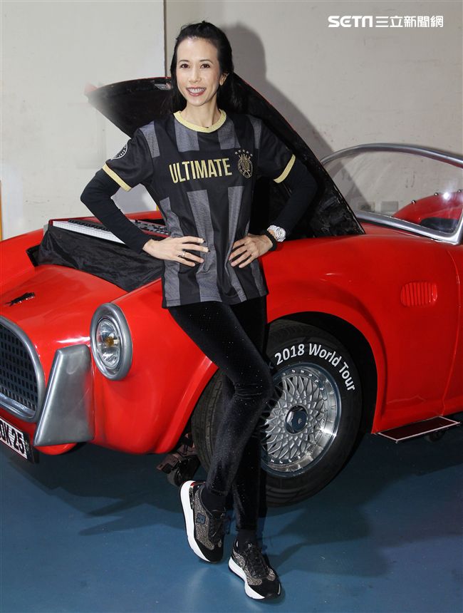 莫文蔚首次公開演唱會後台服飾、道具、化妝間等。（記者邱榮吉/攝影）