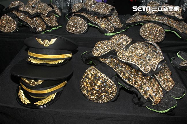 莫文蔚首次公開演唱會後台服飾、道具、化妝間等。（記者邱榮吉/攝影）