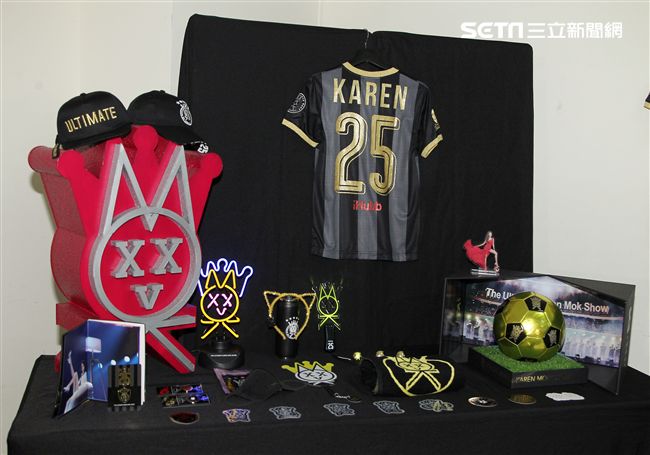 莫文蔚首次公開演唱會後台服飾、道具、化妝間等。（記者邱榮吉/攝影）