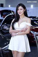 超正性感車模Stella。（記者邱榮吉/攝影）