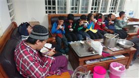 保七總隊第九大隊，拯救22名登山師生。（圖／翻攝自保七總隊第九大隊臉書）