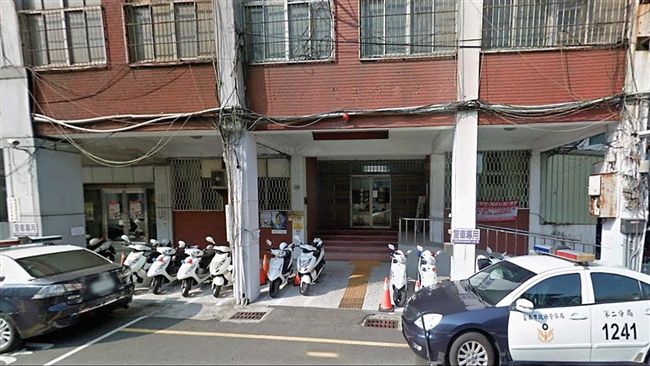 古意男警連劈4女　夢幻職業網友稱羨
