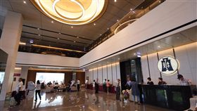 財政部喬遷至景美（2）財政部喬遷至羅斯福路6段、近捷運站的「財政園區」，18日舉行辦公大樓落成暨喬遷剪綵揭牌儀式。中央社記者張皓安攝　107年9月18日