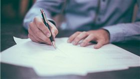 簽名,簽字,同意書　圖／pixabay