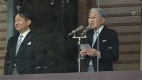 日皇明仁過85歲生日　祝大家迎接好年日皇明仁過85歲生日，接受民眾前來祝壽。他致詞說，希望大家迎接一個好年。中央社記者楊明珠東京攝　107年12月23日