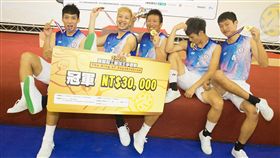 ▲勇奪藤球王，中華白球員樂不可支。（圖／中華藤球協會提供）