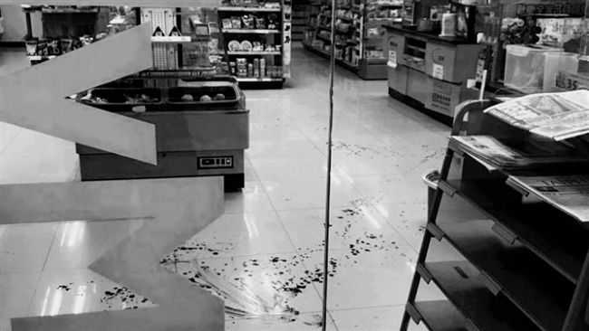 不夠錢付帳店員拒賣　惡男竟持刀猛刺