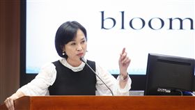 政院推雙語國家　藍委質疑全英文教學師資行政院推動2030雙語國家政策發展藍圖，國民黨籍立委柯志恩5日在立法院表示，很少學生願意投入師培，推動雙語國家若未把前端師資問題處理好，根本是空的。中央社記者謝佳璋攝　107年12月5日