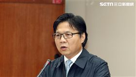 葉俊榮：絕不允許利用教育系統進行人力剝削私立大學透過仲介招收境外學生來台非法打工，引發疑慮。教育部長葉俊榮（圖）24日在立法院教育及文化委員會報告「我國技職教育人才培育與國際交流」，表示絕對不容許利用教育系統的內涵，進行人力剝削，影響學生的權利。中央社記者郭日曉攝  107年10月24日