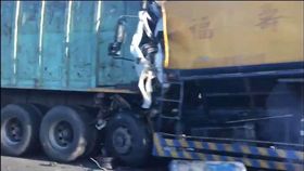 國道，國道3號，龍井，彰化，追撞，命危，夾困