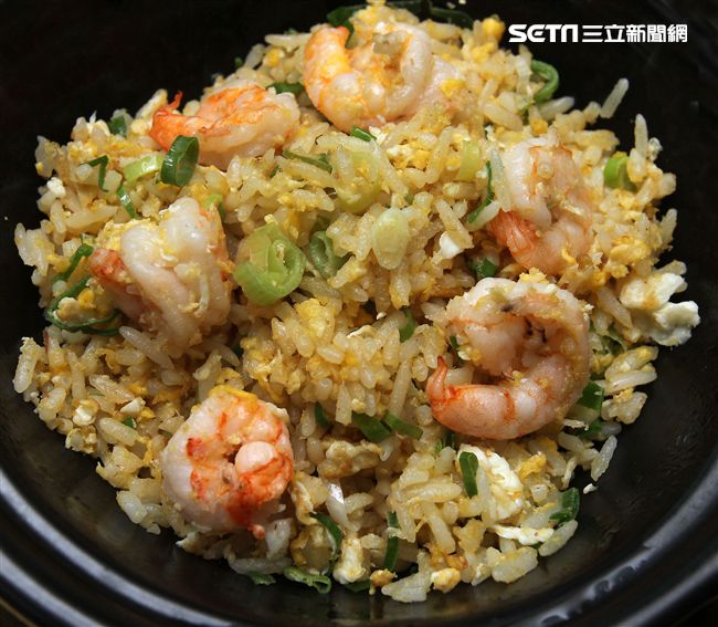 富哥招牌炒飯。（記者邱榮吉/攝影）