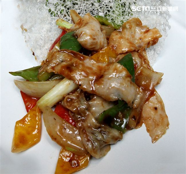豉椒炒肚尖。（記者邱榮吉/攝影）
