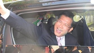 轉身離開…林佳龍曝心聲　網淚：等你