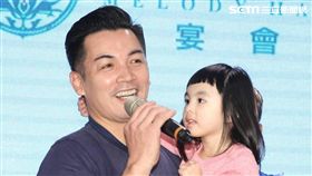 伊正、伊正大女兒步步、《金家好媳婦》演員群
圖／記者邱榮吉攝影