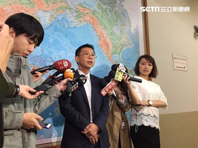 管中閔搞掉三個教長　綠委：非常滑稽