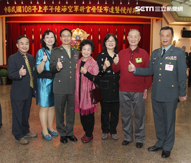 108年上半年海軍陸戰隊政戰主任馮國維將官晉任。（記者邱榮吉/攝影）