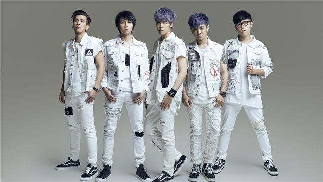 全台兩大樂團PK　麗寶跨年接力唱