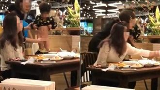 男童站桌脫褲尿杯裡　媽反嗆：錯了嗎