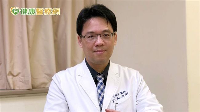 就像阿凡達！醫師操作機械手臂做手術