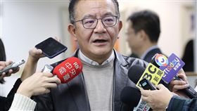 高志鵬涉貪　判刑4年6月定讞民進黨立委高志鵬被控貪污案，台灣高等法院台中分院更二審依貪污罪，判處高志鵬有期徒刑4年6月，褫奪公權4年。最高法院26日駁回上訴，全案定讞。圖為高志鵬下午出席民進黨中常會。中央社記者張皓安攝　107年12月26日