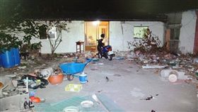 彰化,狗啃屍體,啃屍,遺體,死亡（圖／翻攝畫面）