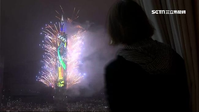卡位賞101煙火　飯店全滿一房難求
