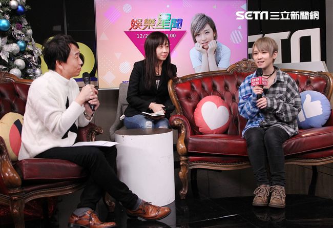 日本AV女優椎名空娛樂星聞直播。（記者邱榮吉/攝影）