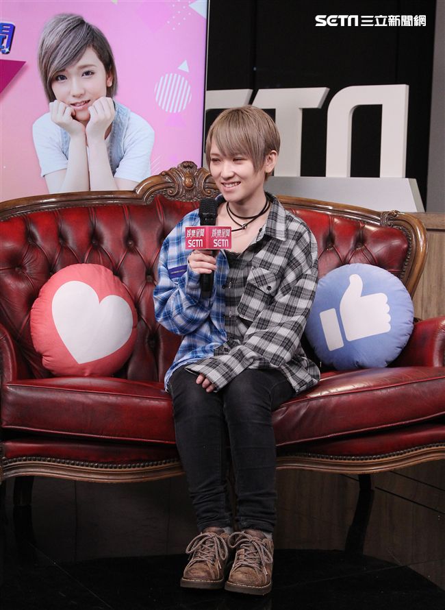 日本AV女優椎名空娛樂星聞直播。（記者邱榮吉/攝影）